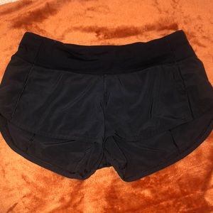 Lululemon black shorts 2.5